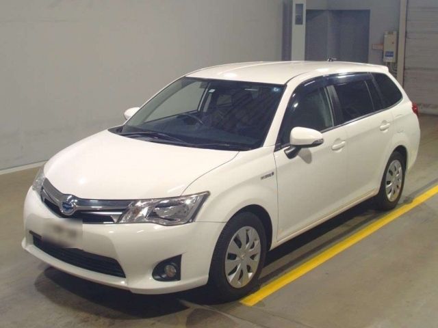 12649 Toyota Corolla fielder NKE165G 2014 г. (TAA Yokohama)